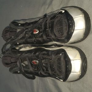 Nike foamposite shoes